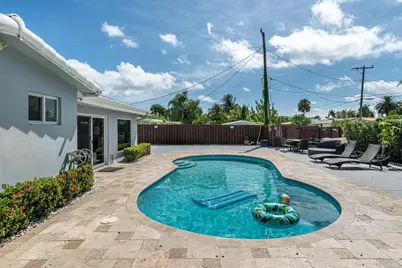 300 SE 8th Court, Pompano Beach, FL 33060 - Photo 25