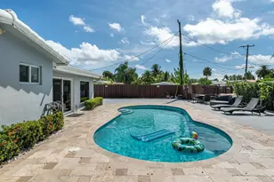 300 SE 8th Ct, Pompano Beach, FL 33060 - Photo 25