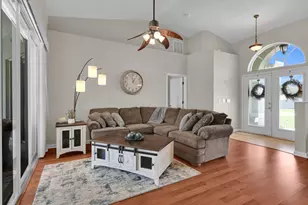 842 SE Quiescent Ln, Port Saint Lucie, FL 34983 - Photo 11
