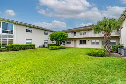 3 Lake Vista Trail #203, Port Saint Lucie, FL 34952 - Photo 3