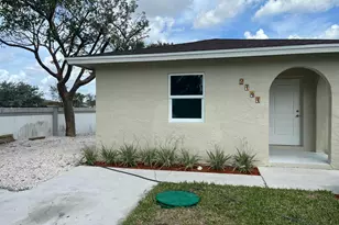 2747 Summit Blvd, West Palm Beach, FL 33406 - Photo 3