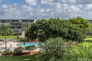 950 Hillcrest Dr, Hollywood, FL 33021 - Photo 7