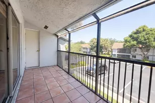 2737 S Oakland Forest Dr, Oakland Park, FL 33309 - Photo 17