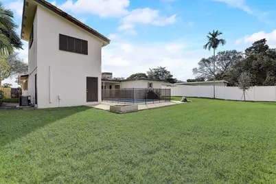 3900 N 45th Avenue, Hollywood, FL 33021 - Photo 29