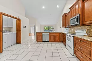 18377 Fresh Lake Way, Boca Raton, FL 33498 - Photo 5