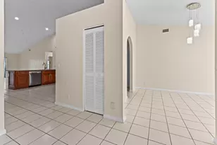 18377 Fresh Lake Way, Boca Raton, FL 33498 - Photo 7