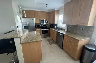 1221 SE 3rd St, Deerfield Beach, FL 33441 - Photo 5