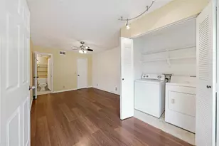 2900 S University Dr, Davie, FL 33328 - Photo 13
