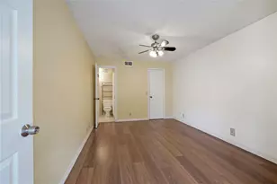 2900 S University Dr, Davie, FL 33328 - Photo 15
