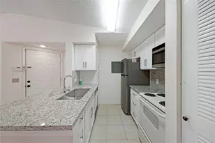 2900 S University Dr, Davie, FL 33328 - Photo 11