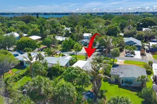 262 SE Monterey Ave, Stuart, FL 34996 - Photo 9