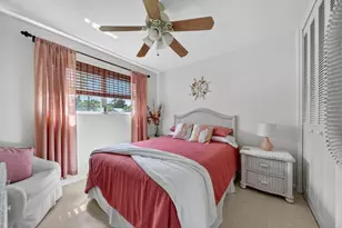 262 SE Monterey Ave, Stuart, FL 34996 - Photo 23
