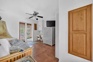 262 SE Monterey Ave, Stuart, FL 34996 - Photo 25