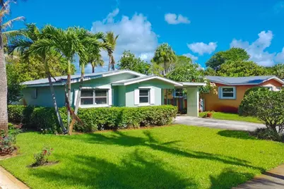 262 SE Monterey Avenue, Stuart, FL 34996 - Photo 1
