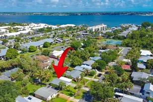 262 SE Monterey Ave, Stuart, FL 34996 - Photo 7