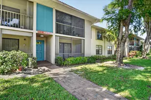 9810 Pineapple Tree Dr, Boynton Beach, FL 33436 - Photo 3
