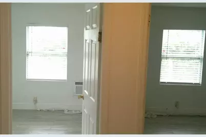 900 W 9th Street, Riviera Beach, FL 33404 - Photo 11