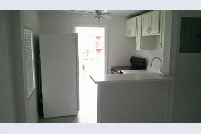 900 W 9th Street, Riviera Beach, FL 33404 - Photo 17