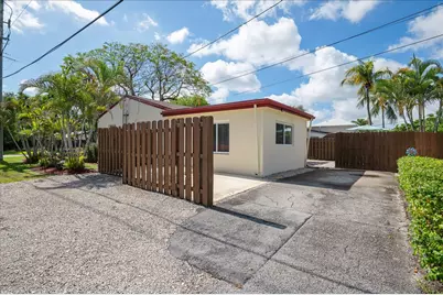 1645 NE 16th Avenue, Fort Lauderdale, FL 33305 - Photo 15