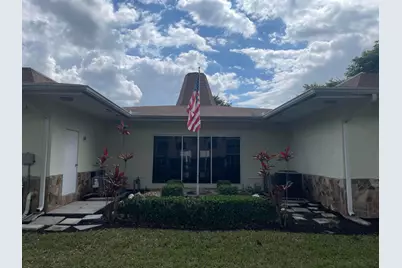 700 Village Green Court #101, Palm Springs, FL 33461 - Photo 23