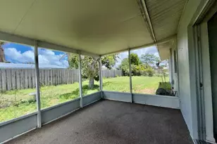 717 SE Alamanda Cir, Stuart, FL 34996 - Photo 19