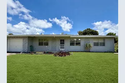 717 SE Alamanda Circle, Stuart, FL 34996 - Photo 1