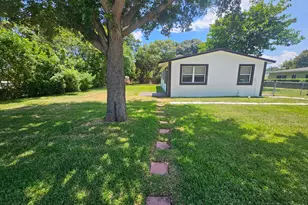 1605 W 10th St, Riviera Beach, FL 33404 - Photo 9