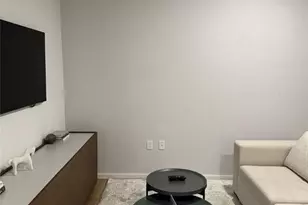 398 NE 5th St, Miami, FL 33132 - Photo 5
