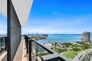 398 NE 5th St, Miami, FL 33132 - Photo 9