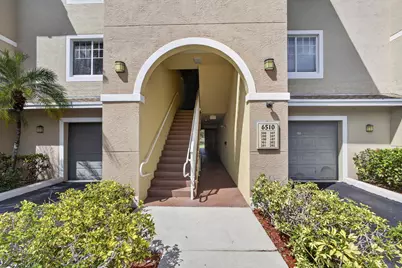 6510 Emerald Dunes Drive #308, West Palm Beach, FL 33411 - Photo 3