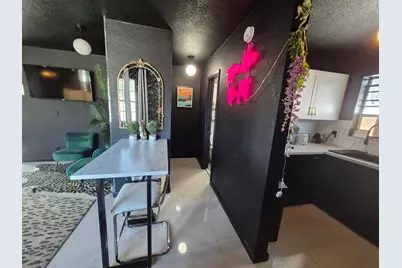 1007 SE 2nd Court #8, Fort Lauderdale, FL 33301 - Photo 3