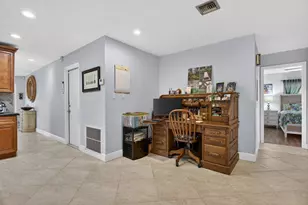 7306 NW 94th Way, Tamarac, FL 33321 - Photo 11