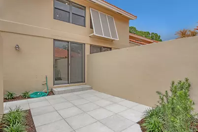 132 Old Meadow Way, Palm Beach Gardens, FL 33418 - Photo 7