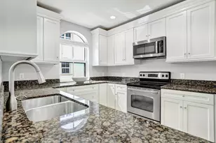 835 NE 16th Terrace, Fort Lauderdale, FL 33304 - Photo 9