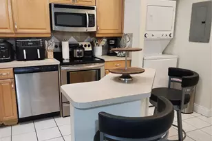 624 NW 47th St, Deerfield Beach, FL 33064 - Photo 5