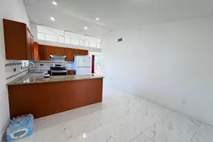 5271 Harwood Ln, Lake Worth, FL 33467 - Photo 9