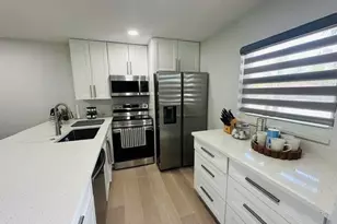 2601 NE 3rd Ct, Boynton Beach, FL 33435 - Photo 3