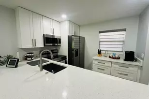 2601 NE 3rd Ct, Boynton Beach, FL 33435 - Photo 3