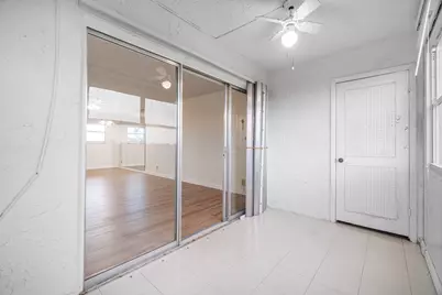 725 Lori Drive #410, Palm Springs, FL 33461 - Photo 19