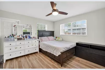 633 NW 30th Street, Wilton Manors, FL 33311 - Photo 9