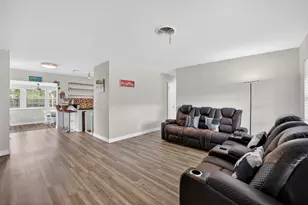 633 NW 30th St, Wilton Manors, FL 33311 - Photo 3