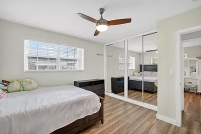633 NW 30th Street, Wilton Manors, FL 33311 - Photo 11