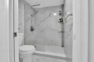 2000 Presidential Way, West Palm Beach, FL 33401 - Photo 19