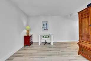 2000 Presidential Way, West Palm Beach, FL 33401 - Photo 29
