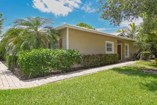 649 NE Bent Paddle Ln, Port Saint Lucie, FL 34983 - Photo 3