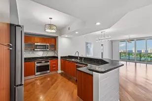 2640 Lake Shore Dr, Riviera Beach, FL 33404 - Photo 13
