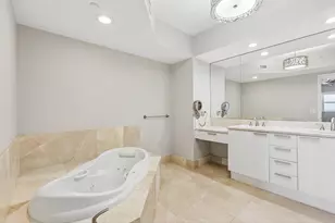 2640 Lake Shore Dr, Riviera Beach, FL 33404 - Photo 41