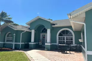 2301 SE Mariola Ave SE, Port Saint Lucie, FL 34952 - Photo 9