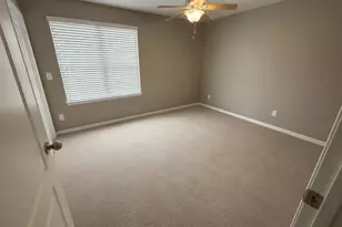 10605 Avian Forrest Dr, Riverview, FL 33578 - Photo 7