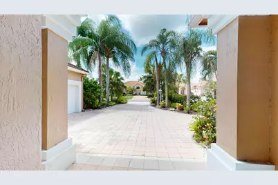 71 Cayman Place, Palm Beach Gardens, FL 33418 - Photo 3